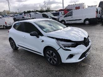 Renault Clio 1.0 picture 2