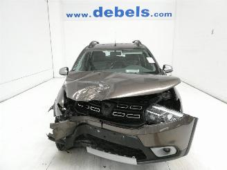 Damaged car Dacia Sandero  2017/5