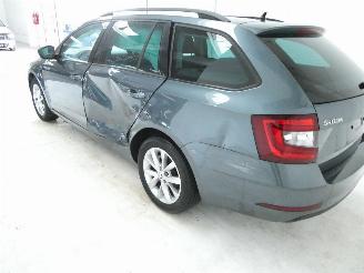 Skoda Octavia AMBITION picture 4