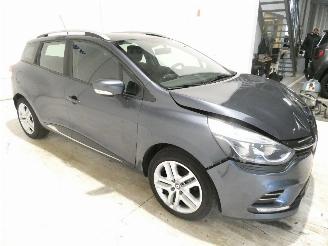 Renault Clio IV GRANDTOUR ZE picture 9