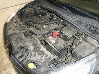 Renault Clio IV GRANDTOUR ZE picture 24