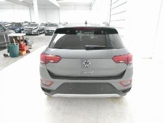 Volkswagen T-Roc LIFE picture 8