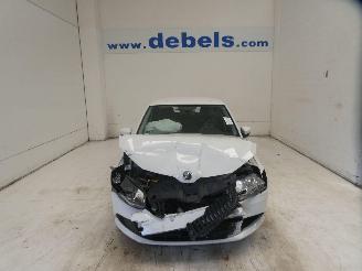 uszkodzony samochody osobowe Skoda Fabia AMBITION 2018/9