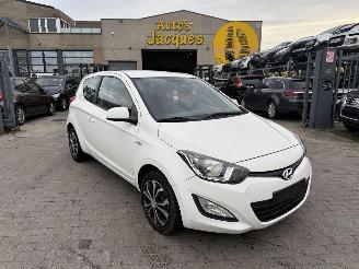 Auto incidentate Hyundai I-20 LOUNGE 2013/1