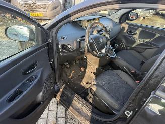 Lancia Ypsilon S BY MOMO picture 16