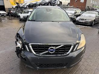 Volvo Xc-60 MOMENTUM picture 8