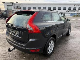 Volvo Xc-60 MOMENTUM picture 5