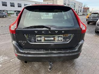 Volvo Xc-60 MOMENTUM picture 4