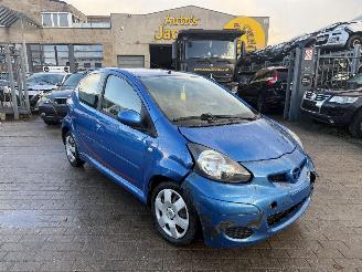 uszkodzony samochody osobowe Toyota Aygo 1.0I AUTOMAAT 2010/1
