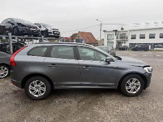 Volvo Xc-60 MOMENTUM AWD picture 7