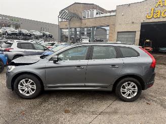 Volvo Xc-60 MOMENTUM AWD picture 8