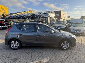 Hyundai I-30 1.4I COMFORT picture 2