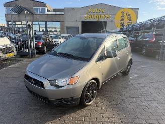 skadebil auto Mitsubishi Colt 1.1I 2011/5