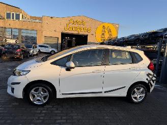 krockskadad bil auto Honda Jazz COMFORT AUTOMAAT 2017/3