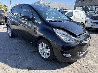 Vaurioauto  passenger cars Hyundai Ix20 1.6 CRDI 2013/12