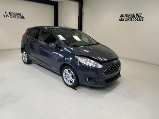 krockskadad bil auto Ford Fiesta TITANIUM 2015/3