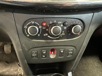 Dacia Logan  picture 13