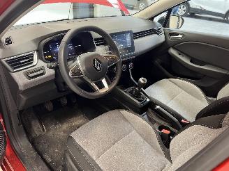 Renault Clio  picture 13