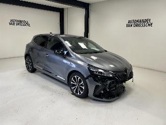 damaged passenger cars Renault Clio AUTOMATIQUE 2024/10