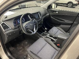 Hyundai Tucson PANORAMA picture 12