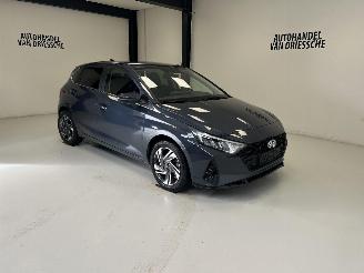 krockskadad bil auto Hyundai I-20 TURBO 2023/6