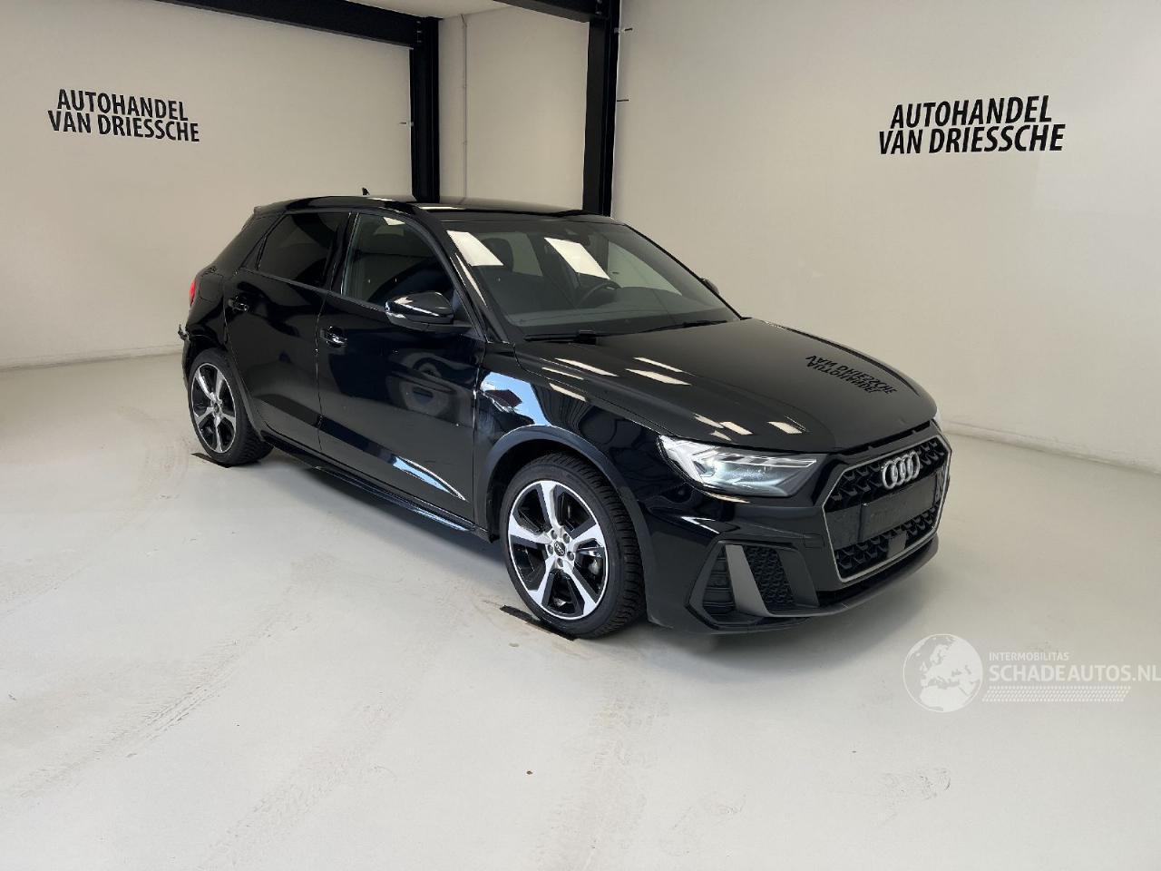 Audi A1 S-LINE / S-TRONIC