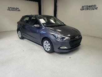 uszkodzony samochody osobowe Hyundai I-20 NUR 31000KM 2016/6