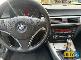 BMW 3-serie E90 325IX N52B25 Black- sapphire metallic picture 9
