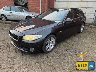 Salvage car BMW 5-serie F11 1 520D N47  sophisto-grau Brillanteffekt metallic 2012/1