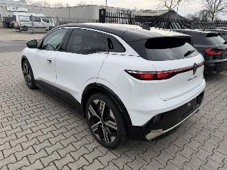 Renault Mégane E-Tech 220 iconic picture 6