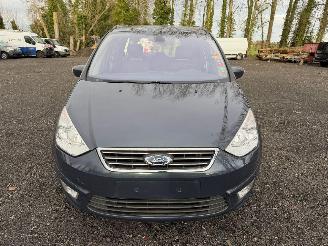 Ford Galaxy GHIA picture 6