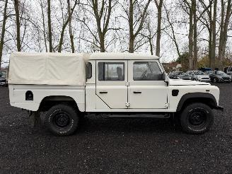 skadebil auto Land Rover Defender 2.5 D 2003/7