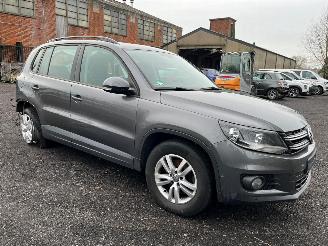 damaged passenger cars Volkswagen Tiguan TREND & FUN 2016/6