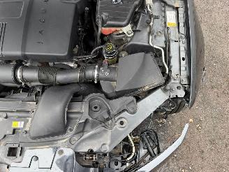 Jaguar XF 2.2 D picture 6