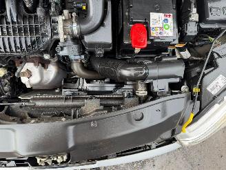 Peugeot 208 1.2 I picture 8