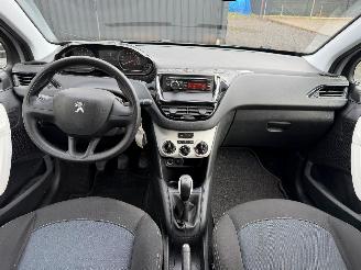 Peugeot 208 1.2 I picture 26