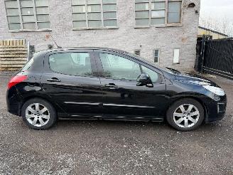 krockskadad bil auto Peugeot 308 1.6HDI 2012/6