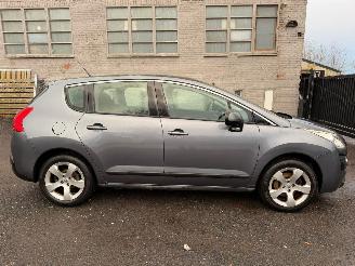 Damaged car Peugeot 3008 PREMIUM 2011/5