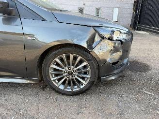 Ford Focus ST-LINE picture 3