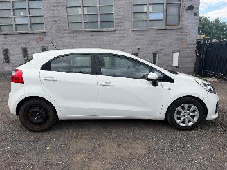 Damaged car Kia Rio SENSE 2015/5