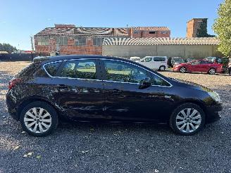 škoda osobní automobily Opel Astra ACTIVE 2012/4