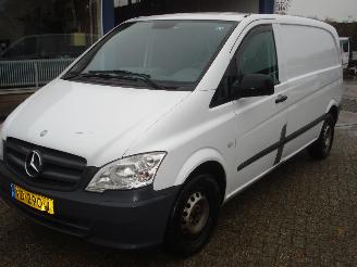 krockskadad bil bedrijf Mercedes Vito 110 CDI AIRCO 2013/4