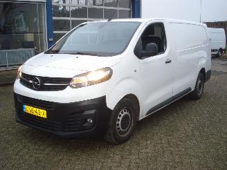 dommages fourgonnettes/vécules utilitaires Opel Vivaro EURO 6 L3-H1 15DIESEL 120PK 2022/1