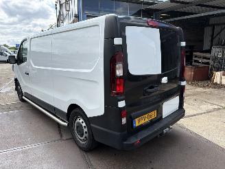 skadebil bedrijf Renault Trafic 2.0 dCi 110 T30  L2 H1  Work Edition 2022/5