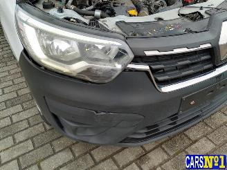 Renault Express  picture 10