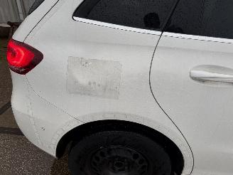 Mercedes B-klasse 200d Automaat picture 3