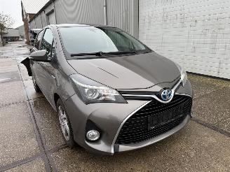 uszkodzony samochody osobowe Toyota Yaris 1.5 Hybrid 2016/1