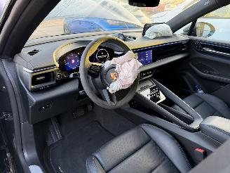 Porsche Macan EV 4 100kWh Pano Bose picture 15