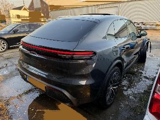 Porsche Macan EV 4 100kWh Pano Bose picture 5