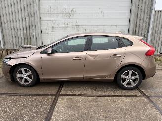 Volvo V-40 2.0 T2 Kinetic picture 8